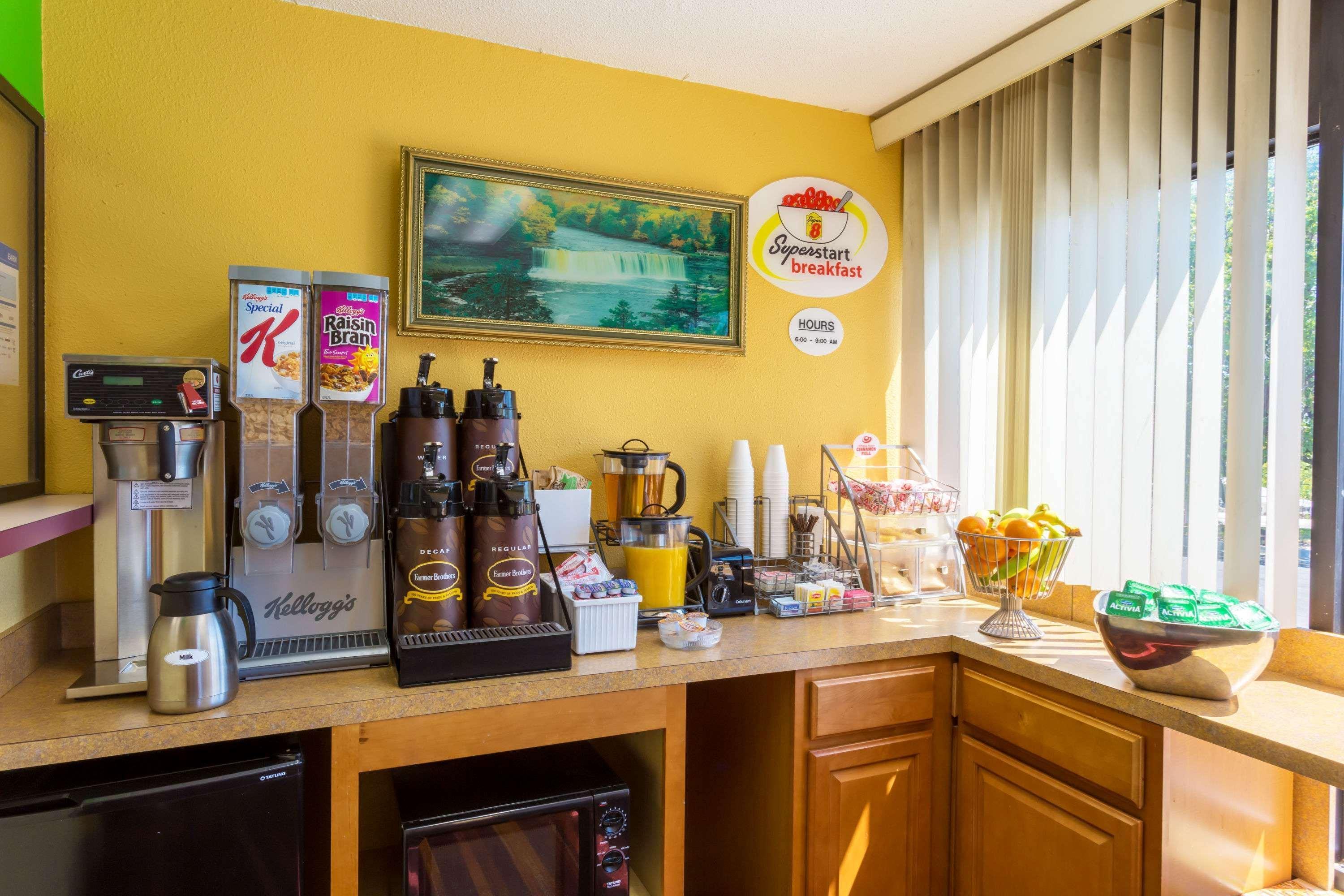Super 8 By Wyndham Jessup/Baltimore Area Buitenkant foto