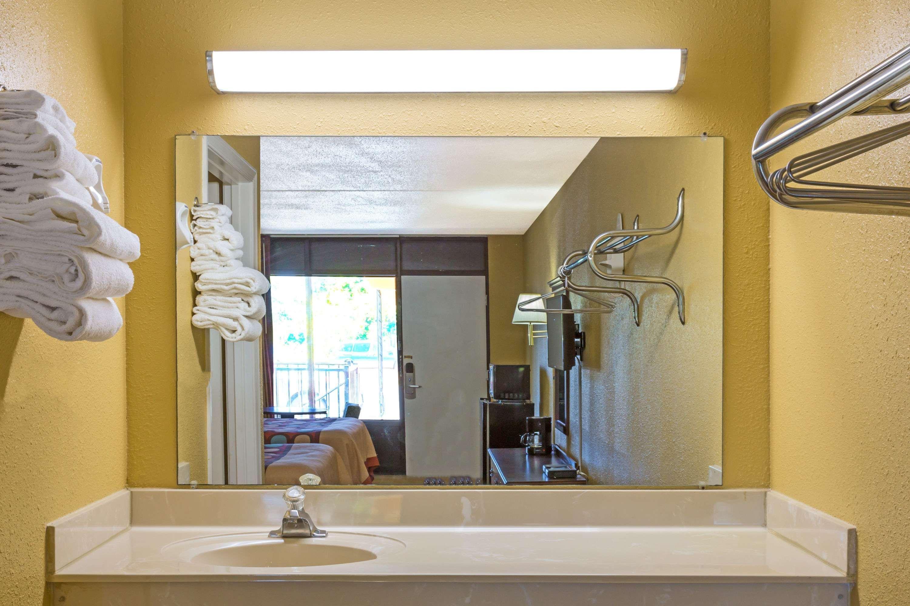 Super 8 By Wyndham Jessup/Baltimore Area Buitenkant foto